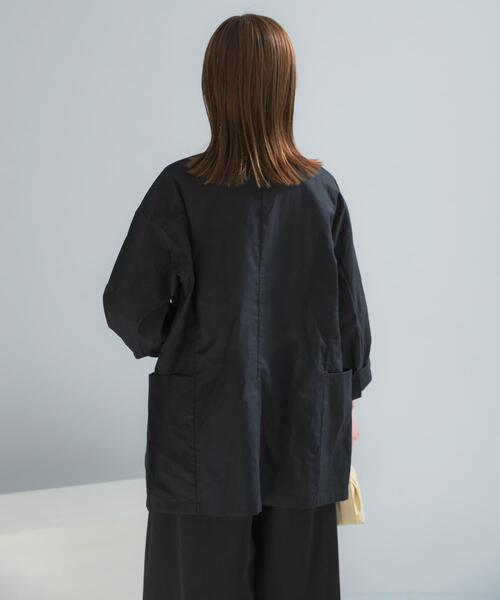 URBAN RESEARCH ROSSO WOMEN(アーバンリサーチ ロッソ)の「メモリーコットンライトジャケット(ノーカラージャケット・レディース・ベージュ/ブラック・FREE)」の15枚目の写真