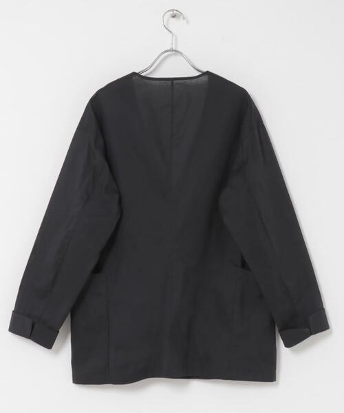 URBAN RESEARCH ROSSO WOMEN(アーバンリサーチ ロッソ)の「メモリーコットンライトジャケット(ノーカラージャケット・レディース・ベージュ/ブラック・FREE)」の21枚目の写真