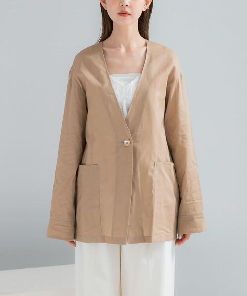 URBAN RESEARCH ROSSO WOMEN(アーバンリサーチ ロッソ)の「メモリーコットンライトジャケット(ノーカラージャケット・レディース・ベージュ/ブラック・FREE)」の5枚目の写真