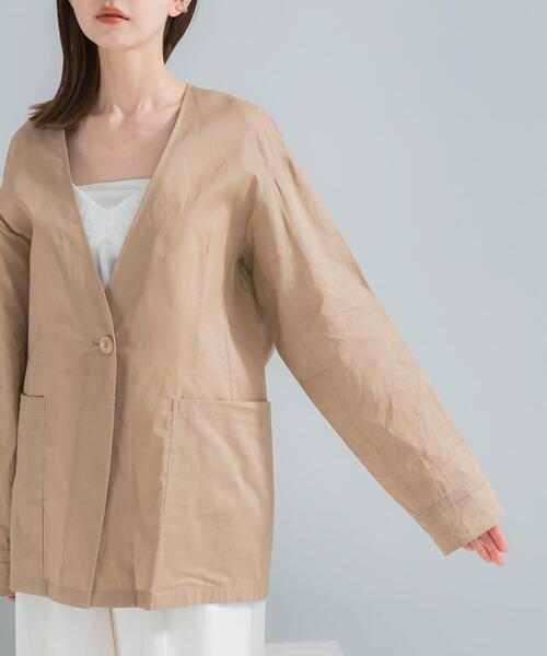 URBAN RESEARCH ROSSO WOMEN(アーバンリサーチ ロッソ)の「メモリーコットンライトジャケット(ノーカラージャケット・レディース・ベージュ/ブラック・FREE)」の7枚目の写真