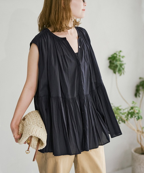 Spick & Span(スピックアンドスパン)の「HYU ギャザーフレンチブラウス(シャツ/ブラウス・レディース・ベージュ/ブラウン/ホワイト/ブラック・FREE)」の21枚目の写真