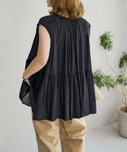 Spick & Span(スピックアンドスパン)の「HYU ギャザーフレンチブラウス(シャツ/ブラウス・レディース・ベージュ/ブラウン/ホワイト/ブラック・FREE)」の22枚目の写真
