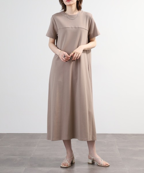 EGLANTINE(エグランティーヌ)の「EGLANTINE バックフリルジップワンピース 半袖(ワンピース・レディース・モカ/ブラック/チャコールグレー・40)」の16枚目の写真