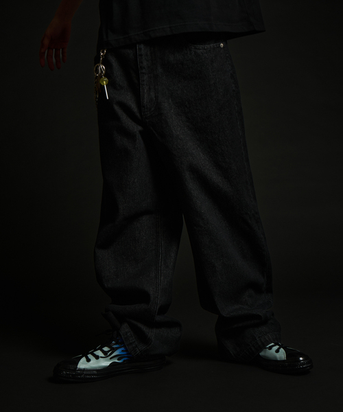 JOINT WORKS(ジョイントワークス)の「ワイドストレートデニム / J WIDE STRAIGHT DENIM PT(デニムパンツ・メンズ・クリアブルー/ブラック系その他/チャコールグレー・LARGE/MEDIUM)」の1枚目の写真