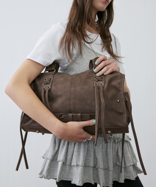 Rohwel(ローウェル)の「Belted Lace-Up Boston Bag / ベルテッドレースアップボストンバッグ(ボストンバッグ・レディース・ブラウン/ブラック/グレー・FREE)」の12枚目の写真