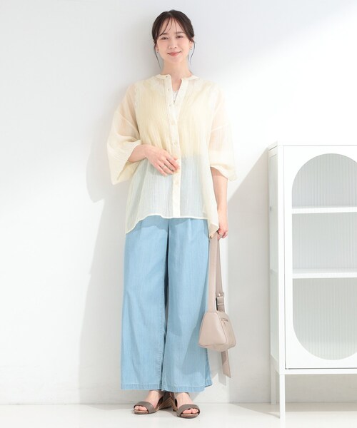 SHOO・LA・RUE(シューラルー)の「【S-LL】大人のシアー感 風合い楽しむバンドカラーシャツ(シャツ/ブラウス・レディース・ピンク/ダークブラウン/ライトイエロー系・04/03/02/01)」の5枚目の写真