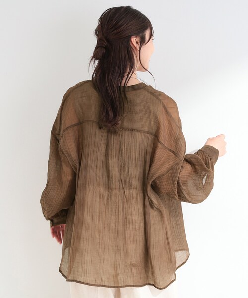 SHOO・LA・RUE(シューラルー)の「【S-LL】大人のシアー感 風合い楽しむバンドカラーシャツ(シャツ/ブラウス・レディース・ピンク/ダークブラウン/ライトイエロー系・04/03/02/01)」の20枚目の写真