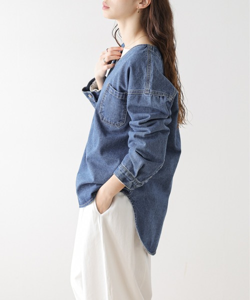 lesperance(レスぺランス)の「Vネックデニムプルオーバー(Tシャツ/カットソー・レディース・ブルー系その他/ブルー/グレー・フリー)」の11枚目の写真