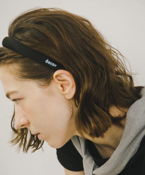 URBAN RESEARCH(アーバンリサーチ)の「decor『デコール』 SATIN HEADBAND(カチューシャ・レディース・ブラック/ブラウン・-)」の4枚目の写真