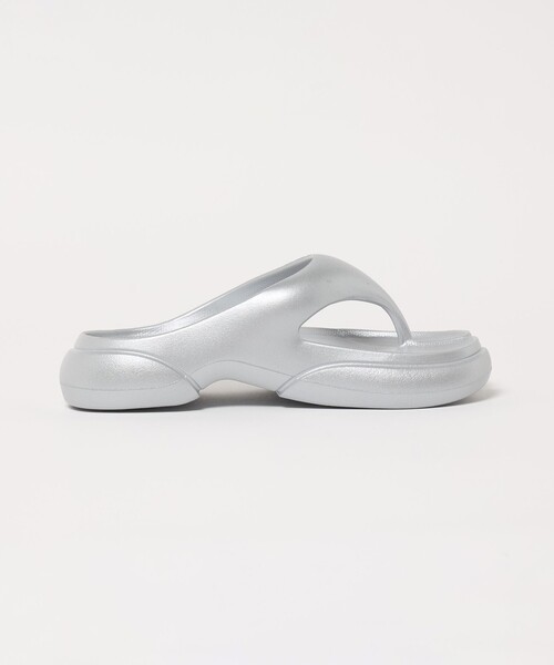 PAES(ペイズ)の「<PAES>NEW FLIP FLOP サンダル/シルバーカラー(サンダル・レディース・シルバー・23cm/24cm)」の3枚目の写真
