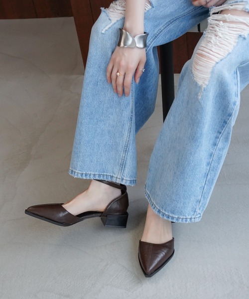 chuclla(チュクラ)の「ポインテッドトゥ アンクルストラップパンプス chs26s030(パンプス・レディース・ブラック/ダークブラウン・37/38/36/40/39)」の11枚目の写真