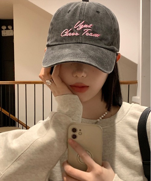 LA VORAGINE(ラ ヴォラジネ)の「ロゴ刺繍ベースボールキャップ 帽子(キャップ・レディース・GRAY/Navy/PINK/モカ・FREE)」の1枚目の写真