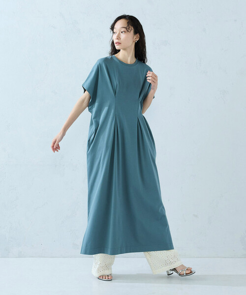 COMME CA ISM(コムサイズム)の「タックワンピース(ワンピース・レディース・グレイッシュベージュ/ブラック/ブルー/グリーン・FREE)」の3枚目の写真