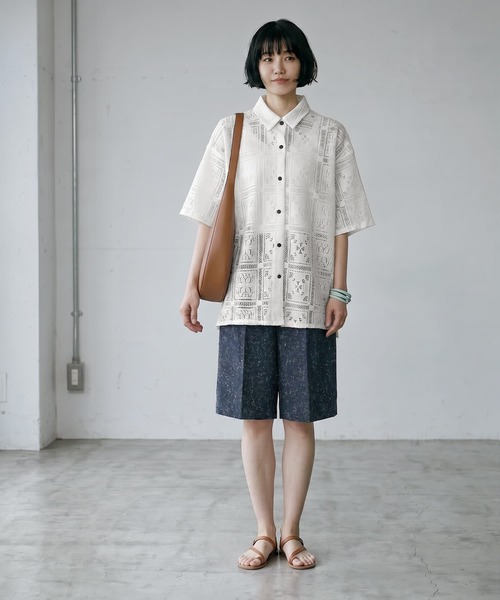 STYLE DELI(スタイルデリ)の「【BLK001】クロシェレースハーフスリーブシャツ(シャツ/ブラウス・レディース・オフホワイト/ブラック・FREE)」の13枚目の写真