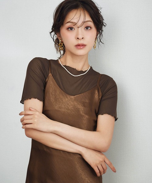 LOWO(ロワ)の「シアーメロウ半袖ショート丈トップス(Tシャツ/カットソー・レディース・ベージュ/ホワイト/ブラック/グレー/ブラウン/アイボリー/ブルー・FREE)」の6枚目の写真