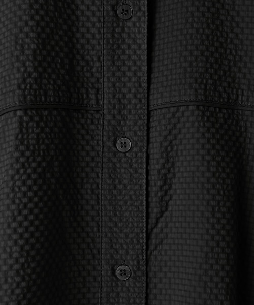STYLE DELI(スタイルデリ)の「【BLK001】シアーサッカーランタンノースリシャツ(シャツ/ブラウス・レディース・ブラック・FREE)」の13枚目の写真