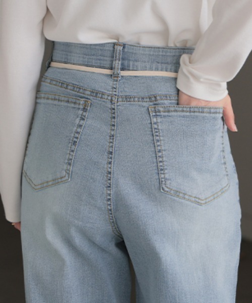HUG.U（ハグユー）の「「春夏デニ活」 ウエスト紐ベルト付き ワイドデニムパンツ（デニムパンツ・レディース・ブルー系/ライトインディゴブルー・M(トール丈)/L(トール丈)/M(レギュラー丈)/L(レギュラー丈)）」の14枚目の写真