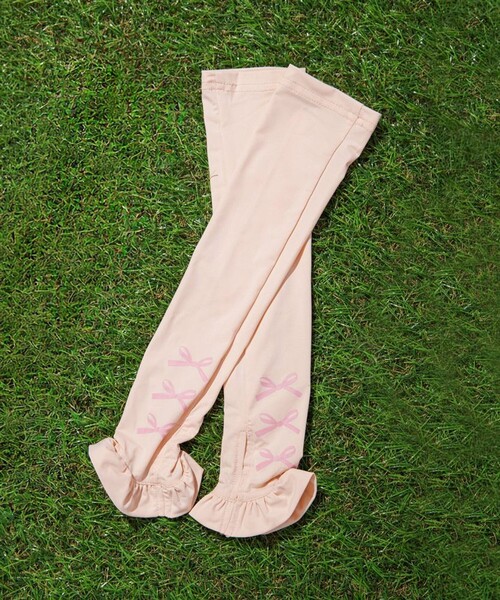 BRANSHES(ブランシェス)の「【接触冷感/UVケア】リボンプリントフリルアームカバー(アウトドアグッズ・キッズ・チャコールグレー/ピンク・FREE)」の3枚目の写真