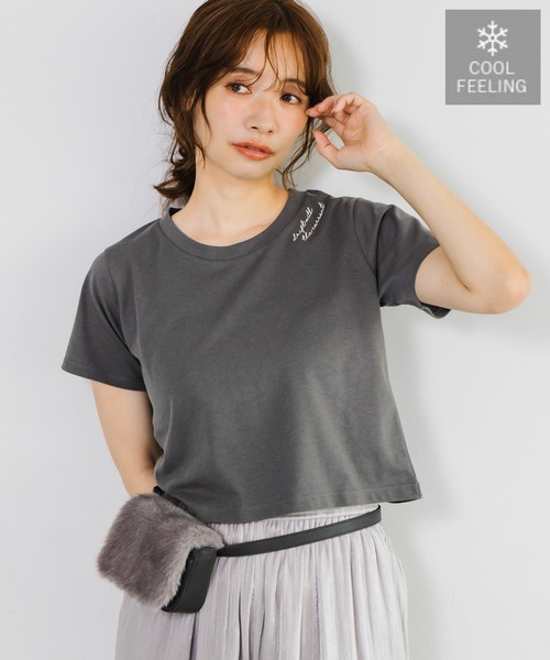 mysty woman（ミスティウーマン）の「【接触冷感】アソートミニロゴT半袖　1046997（Tシャツ/カットソー・レディース・ブラック/チャコールグレー/オフホワイト・FREE）」の3枚目の写真