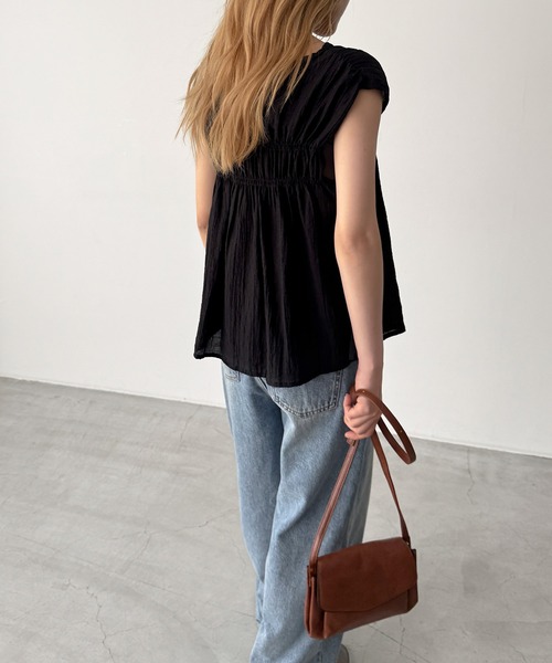 CANAL JEAN(キャナルジーン)の「HARING 2WAYシャーリングブラウス(シャツ/ブラウス・レディース・ブラック/ホワイト・ONE SIZE)」の12枚目の写真