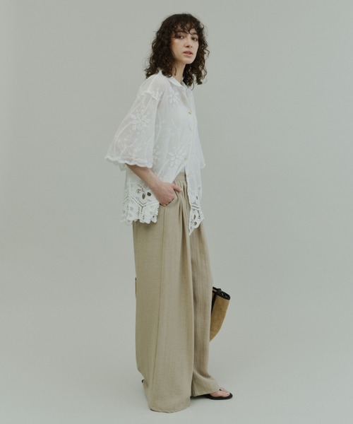 Plumel(プルメル)の「Half Sleeve Scallop Lace Shirt / ハーフスリーブスカラップレースシャツ(シャツ/ブラウス・レディース・オフホワイト/ベージュ・MEDIUM)」の4枚目の写真