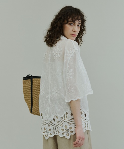 Plumel(プルメル)の「Half Sleeve Scallop Lace Shirt / ハーフスリーブスカラップレースシャツ(シャツ/ブラウス・レディース・オフホワイト/ベージュ・MEDIUM)」の13枚目の写真