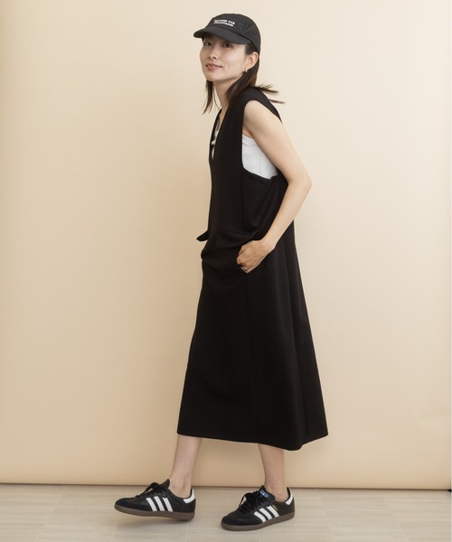lodie(ロディ)の「カットジャージ・セミタイトワンピース(ワンピース・レディース・チャコールグレー/ブラック/モカ・FREE)」の7枚目の写真