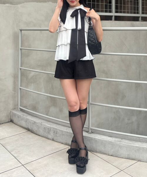 MAJESTIC LEGON（マジェスティックレゴン）の「キラキラハイウエストショートパンツ（その他パンツ・レディース・グレー/ブラック・MEDIUM）」の2枚目の写真