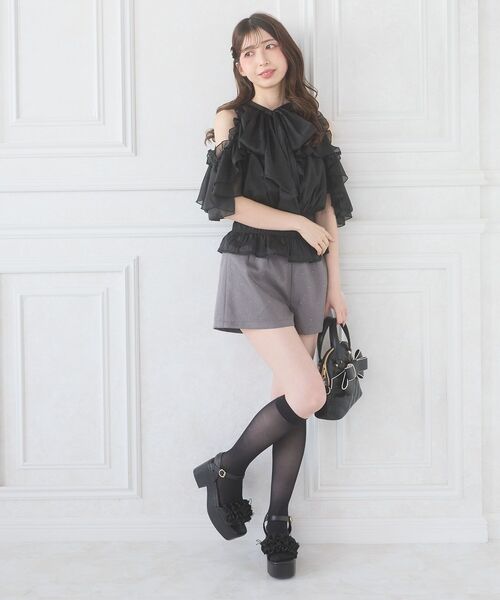 MAJESTIC LEGON（マジェスティックレゴン）の「キラキラハイウエストショートパンツ（その他パンツ・レディース・グレー/ブラック・MEDIUM）」の11枚目の写真