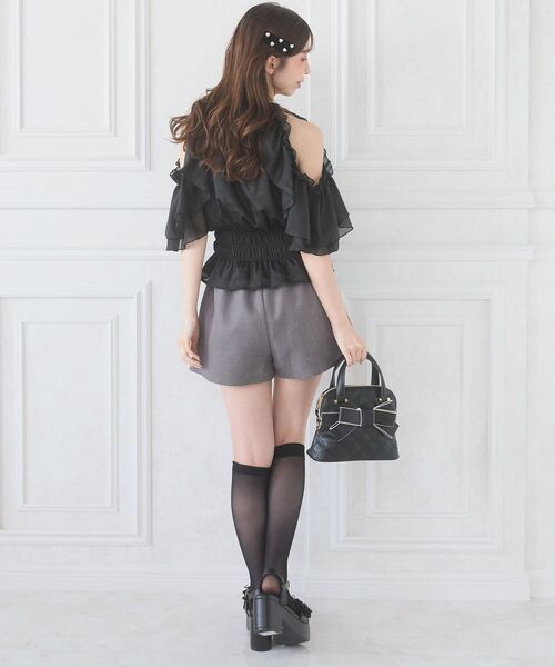 MAJESTIC LEGON（マジェスティックレゴン）の「キラキラハイウエストショートパンツ（その他パンツ・レディース・グレー/ブラック・MEDIUM）」の12枚目の写真