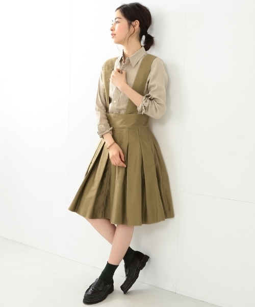 BEAMS BOY（ビームスボーイ）の「BEAMS BOY / モールスキン サスペンダー プリーツ（スカート・レディース・ブラック/ベージュ・ONE SIZE）」の6枚目の写真