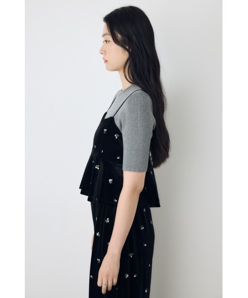 AZUL by moussy（アズールバイマウジー）の「【セットアップ対応】ベロア刺繍キャミソール（キャミソール・レディース・ブラック系その他/ブラウン系その他・FREE）」の6枚目の写真