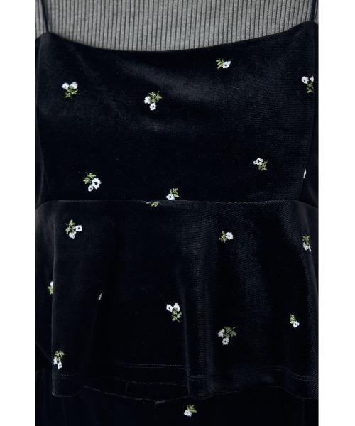 AZUL by moussy（アズールバイマウジー）の「【セットアップ対応】ベロア刺繍キャミソール（キャミソール・レディース・ブラック系その他/ブラウン系その他・FREE）」の11枚目の写真