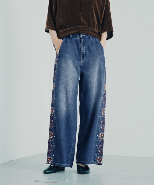LEPSIM(レプシィム)の「刺繍デニムパンツ 879120(デニムパンツ・レディース・ブラック/ブルー・MEDIUM/LARGE)」の9枚目の写真