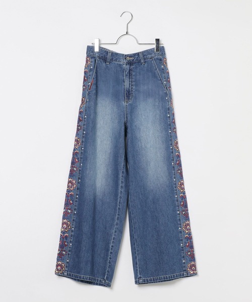LEPSIM(レプシィム)の「刺繍デニムパンツ 879120(デニムパンツ・レディース・ブラック/ブルー・MEDIUM/LARGE)」の15枚目の写真