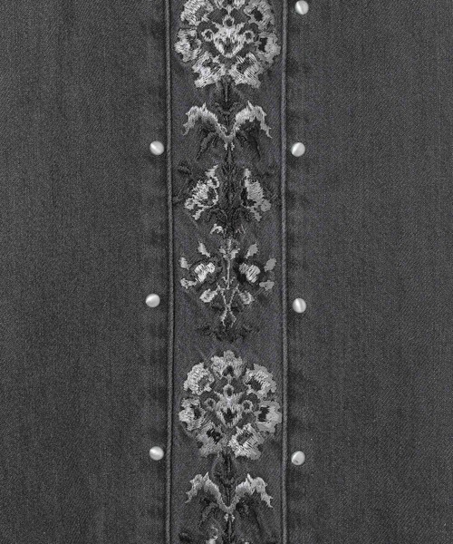 LEPSIM(レプシィム)の「刺繍デニムパンツ 879120(デニムパンツ・レディース・ブラック/ブルー・MEDIUM/LARGE)」の22枚目の写真