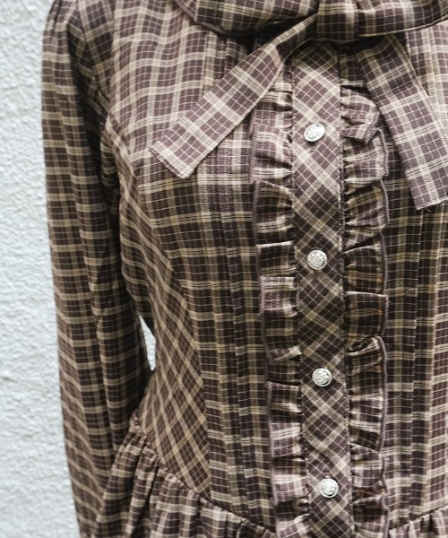 axes femme POETIQUE(アクシーズファムポエティック)の「ディテクティブチェックOP(ワンピース・レディース・ブラック/ネイビー/ブラウン・MEDIUM)」の7枚目の写真