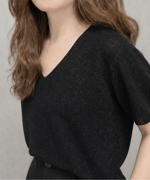 JOCOSA(ジョコサ)の「さらり涼感 半袖Vネックニット(ニット/セーター・レディース・ローズ/ライトイエロー/スカイブルー/ブラック/ホワイト・FREE)」の3枚目の写真