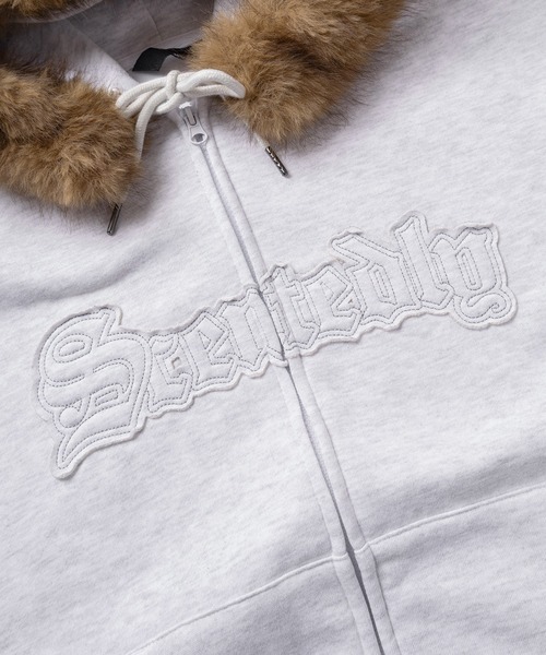 SlashDate(スラッシュデイト)の「【70】 フードファー アップリケ刺繍 ジップパーカー/リアルツリー/カモフラ/ビッグシルエット/ライトアウター/Y2K/フェイクファー/裏起毛/ショート丈有り/ユニセックス/レディース/メンズ(パーカー・メンズ・グレー/ブラック/グリーン系カモフラージュ/グレー系カモフラージュ・M/L/XL/FREE)」の6枚目の写真