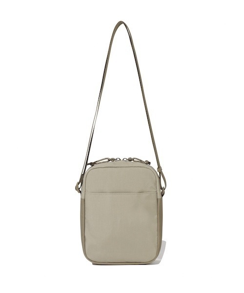 COVERNAT（カバーナット）の「NEW AUTHENTIC MINI CROSSBODY BAG（ボディバッグ/ウエストポーチ・メンズ・ブラック/ベージュ・FREE）」の8枚目の写真