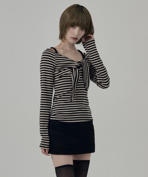 SOI.KUROI(ソイクロイ)の「twist ribbon strap wide v neck top / ツイストリボンストラップ付きワイドVネックトップス(Tシャツ/カットソー・レディース・グレー/ベージュ・FREE)」の12枚目の写真