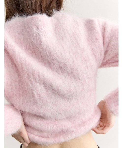 Maison Kitsune(メゾンキツネ)の「FLUFFY ALPACA CROPPED CARDIGAN(カーディガン/ボレロ・レディース・ライトピンク・XS/L/M/S)」の4枚目の写真