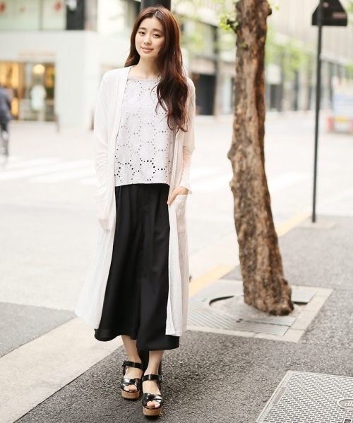 LEPSIM（レプシィム）の「カットマキシショールカーディガンLS 712974（カーディガン/ボレロ・レディース・オフホワイト/トップグレー/ダークネイビー・FREE）」の4枚目の写真