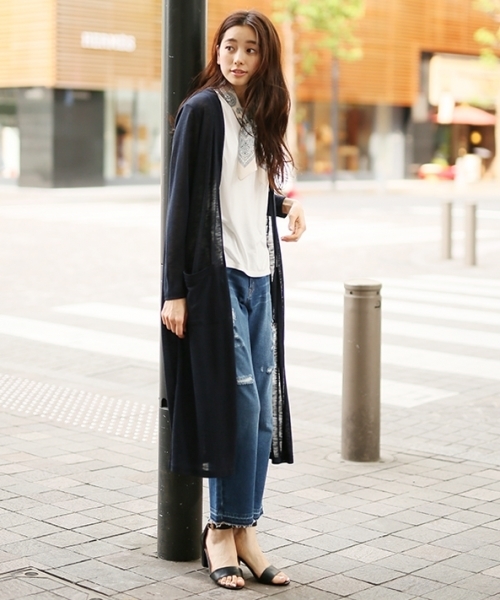 LEPSIM（レプシィム）の「カットマキシショールカーディガンLS 712974（カーディガン/ボレロ・レディース・オフホワイト/トップグレー/ダークネイビー・FREE）」の6枚目の写真