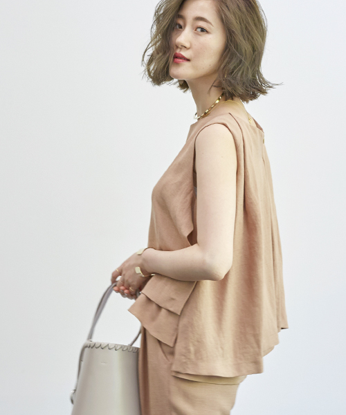 STUDIOUS（ステュディオス）の「リネンライクAラインレイヤードブラウス（シャツ/ブラウス・レディース・アイボリー/ブラック/ブラウン/ライトグレー/ブラック系その他/キャメル・FREE）」の6枚目の写真