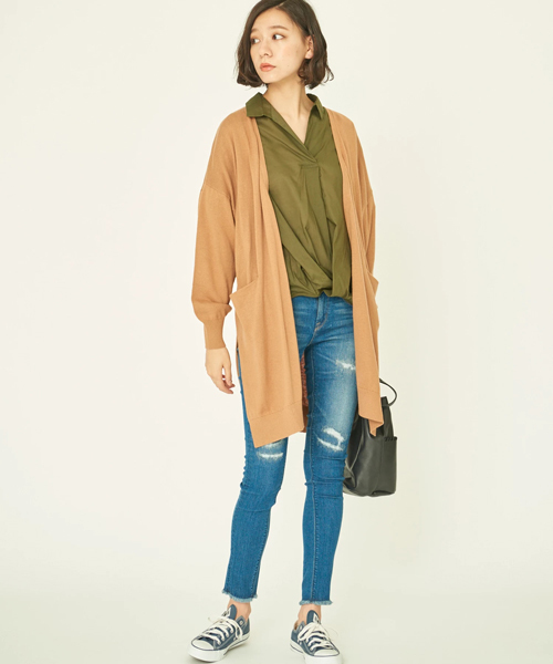 earth music&ecology(アースミュージックアンドエコロジー)の「シンプルニットカーディガン(カーディガン/ボレロ・レディース・キャメル/ライトグレー/バーガンディー/ダークグリーン/ブラック・FREE)」の13枚目の写真