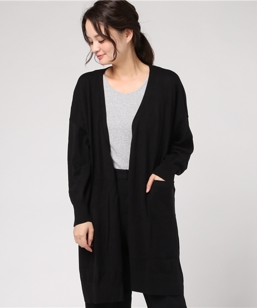 earth music&ecology(アースミュージックアンドエコロジー)の「シンプルニットカーディガン(カーディガン/ボレロ・レディース・キャメル/ライトグレー/バーガンディー/ダークグリーン/ブラック・FREE)」の2枚目の写真