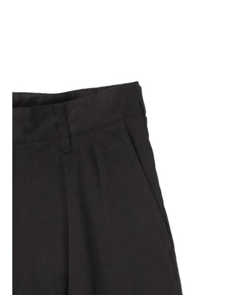 koe（コエ）の「ツイルストレッチ 2タックパンツ（その他パンツ・メンズ・ブラック/カーキ・L/M/S）」の11枚目の写真