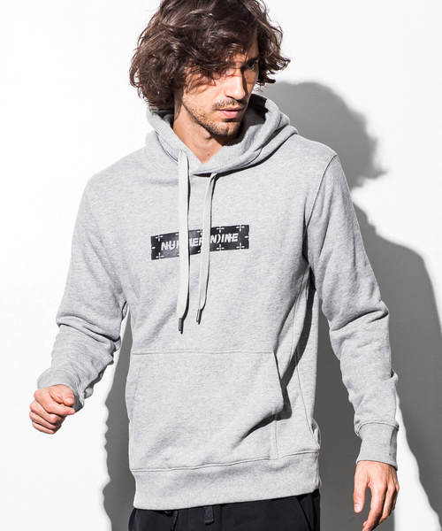 NUMBER (N)INE DENIM（ナンバーナインデニム）の「NUMBER (N)INE DENIM(ナンバーナインデニム)フロントロゴプルオーバー（パーカー・メンズ・ブラック/グレー・SMALL/MEDIUM/LARGE）」の2枚目の写真