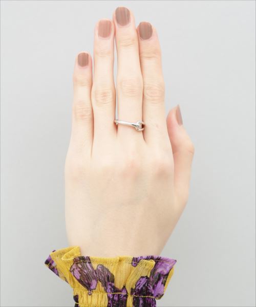ADAM ET ROPE'（アダムエロペ）の「レイヤーズクロスリング（リング・レディース・シルバー/ゴールド・FREE）」の2枚目の写真